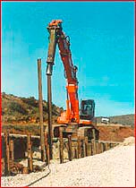 Una de las actividades más destacables de RALLASA S.L. es la realización de cimentaciones especiales, empleando carriles de vía recuperados a modo de micropilotes